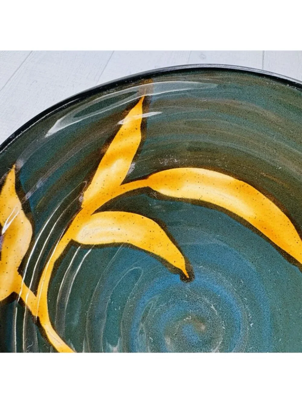 Pier 1 DAKARA Bamboo Leaf Yellow Rust Hand Painted Stoneware 8 5/8